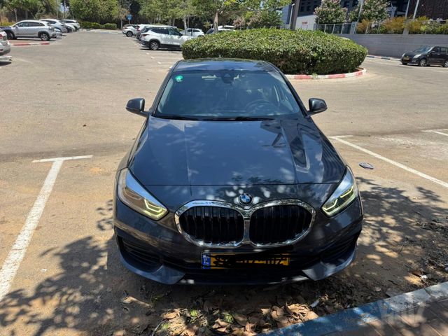 סדרה 1 Style 118i אוט׳ 4 דל 1.5 (136 כ״ס)