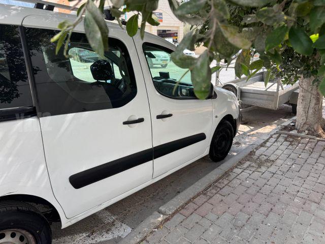 מודעת רכב סיטרואן ברלינגו