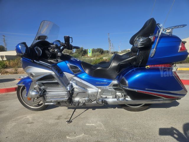 מודעת רכב הונדה GL1800 גולד-ווינג