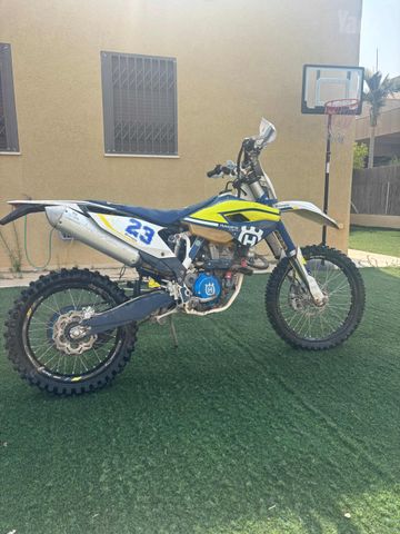 מודעת רכב הוסקוורנה FE350