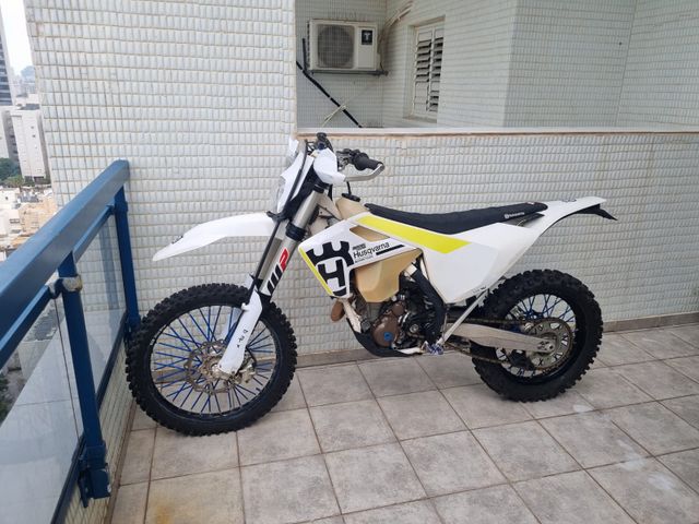 מודעת רכב הוסקוורנה FE350