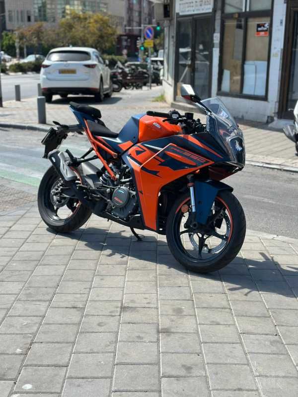 מודעת רכב KTM SuperSport RC 390