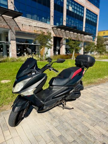 מודעת רכב סאן יאנג ג'וי-מקס 250