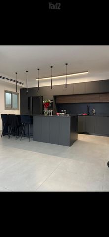 אהוד מנור 15