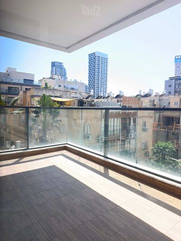 חנה סנש 19