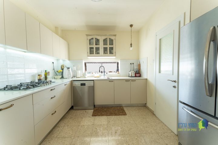 Givatayim, Israel 4