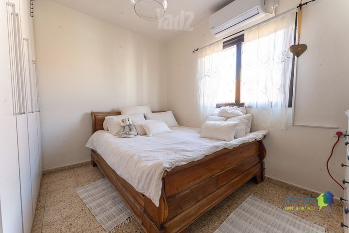 Givatayim, Israel 9