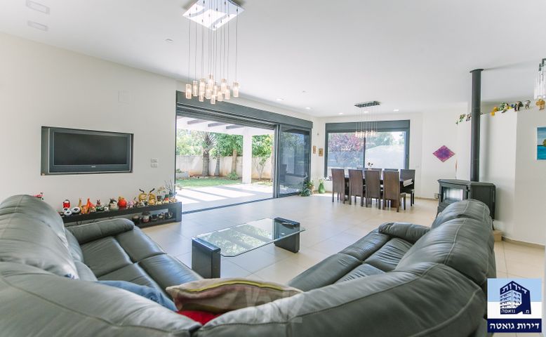 Petah Tikva, Israel 3