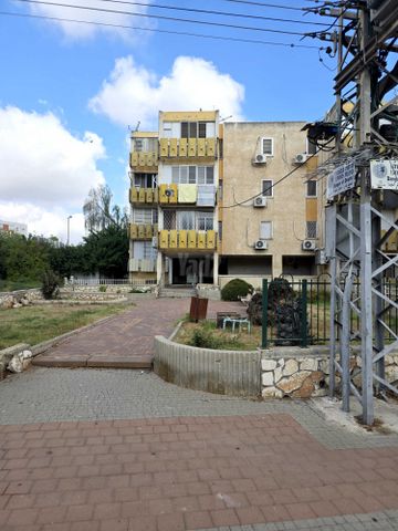 מבוא בנימין 10