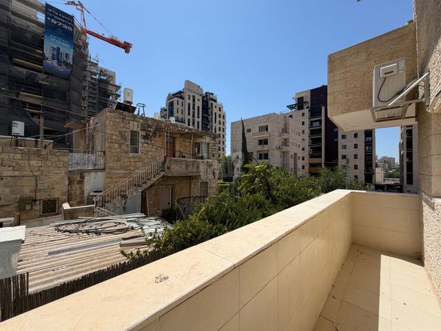 דירה להשכרה בירושלים (תיווך) — 5