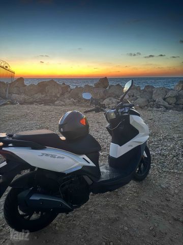 מודעת רכב סאן יאנג Jet 14 EVO