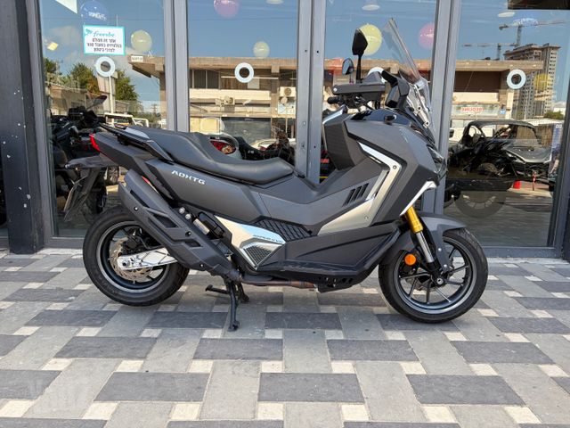 מודעת רכב סאן יאנג ADX400