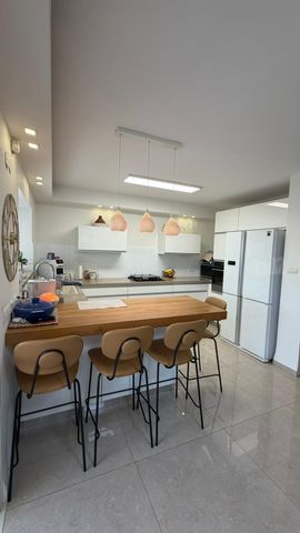 בת חן 58