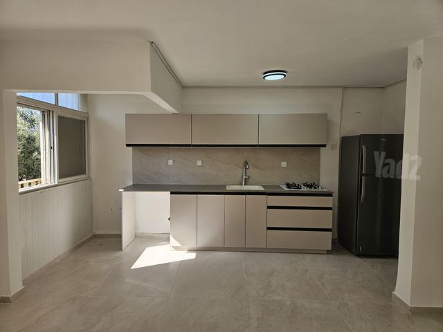 קרן היסוד 27
