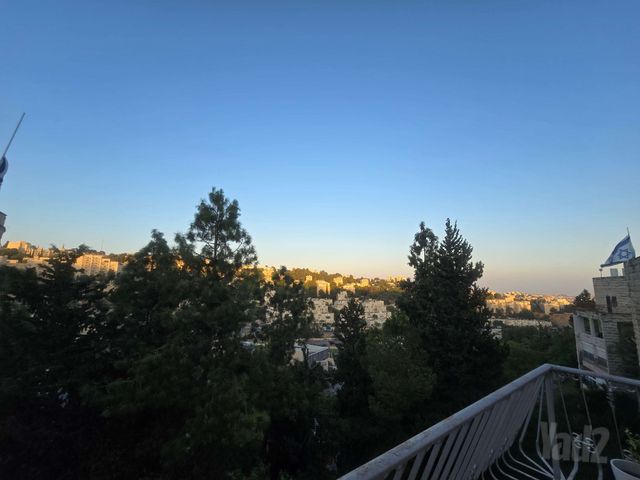 דירה למכירה בירושלים (תיווך) — 4