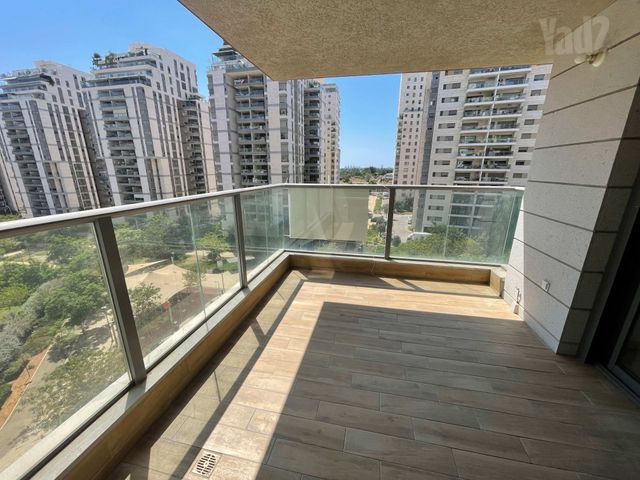 מתחם 1200