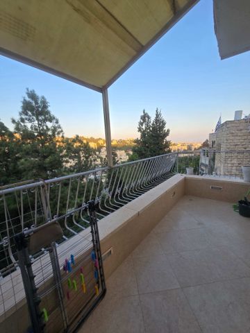 דירה למכירה בירושלים (תיווך) — 5