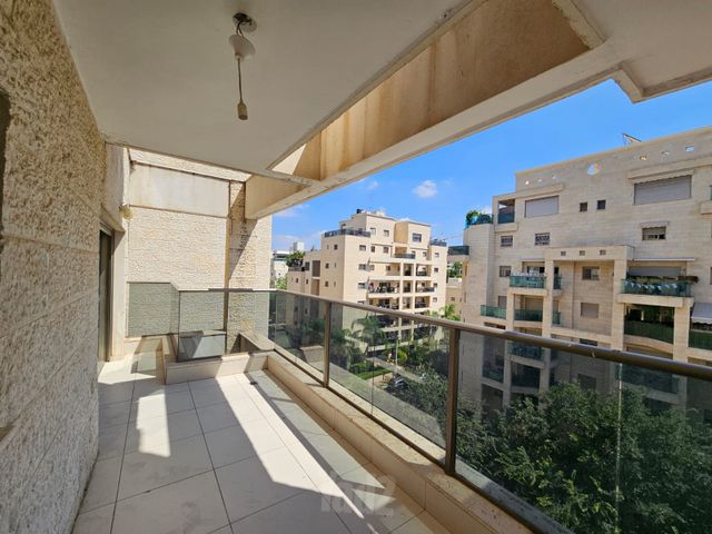 כפר גנים ג