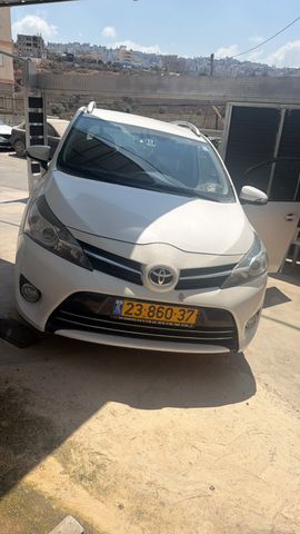 מודעת רכב טויוטה ורסו