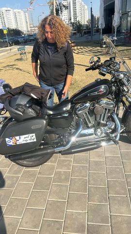 מודעת רכב הרלי דיווידסון ספורטסטר 1200C