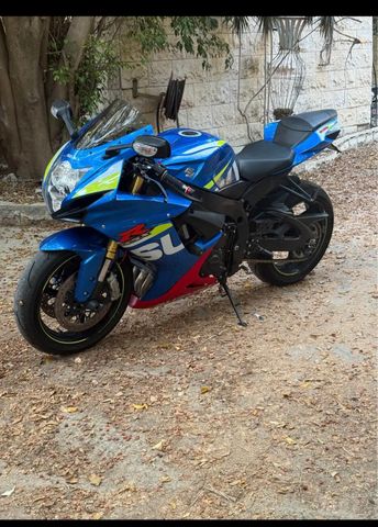 מודעת רכב סוזוקי GSX-R750