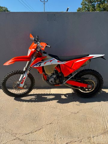 מודעת רכב KTM Enduro