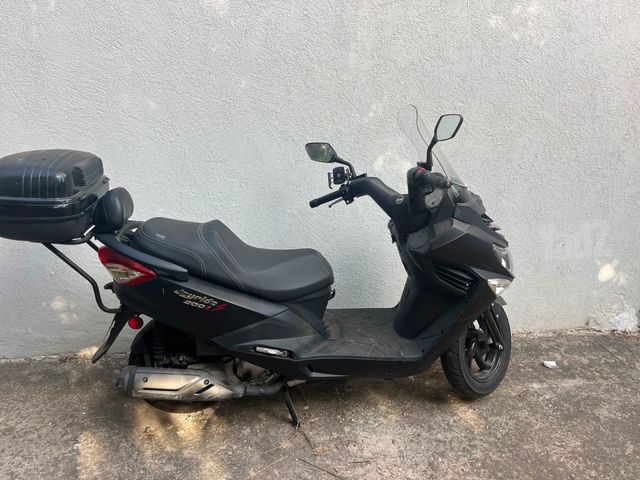 מודעת רכב סאן יאנג ג'וי רייד 200