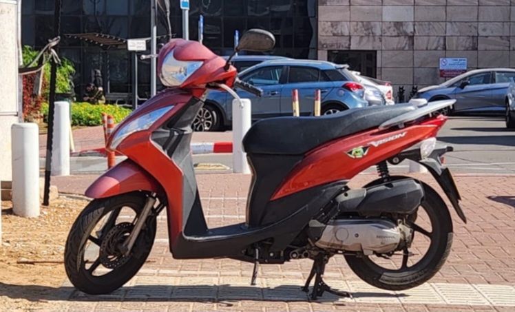 מודעת רכב הונדה VISION110
