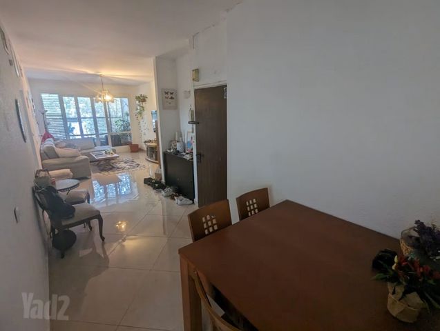 Petah Tikva, Israel 3