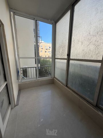 טבריה 11