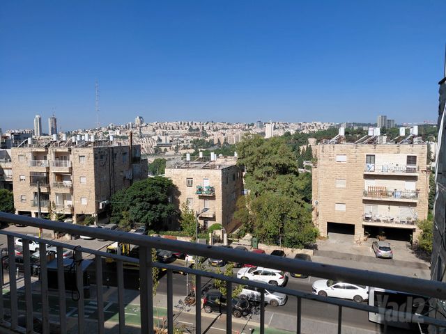 טשרניחובסקי 25