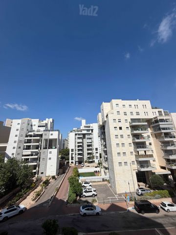 עוזי נרקיס 