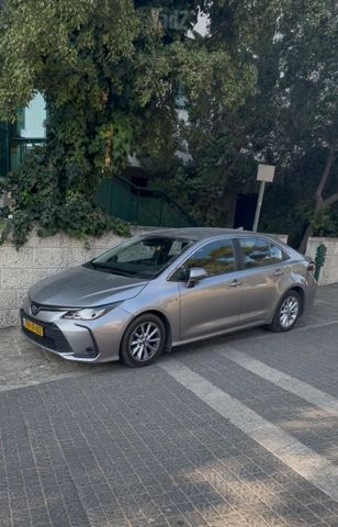 קורולה Sun היברידי אוט׳ 1.8 (98 כ״ס)