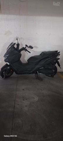 מודעת רכב סאן יאנג ג'וי מקס ספורט 250