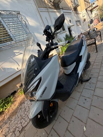 מודעת רכב קימקו איקס-טאון 250I