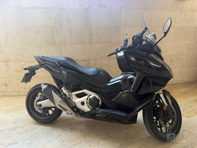 מודעת רכב הונדה FORZA750