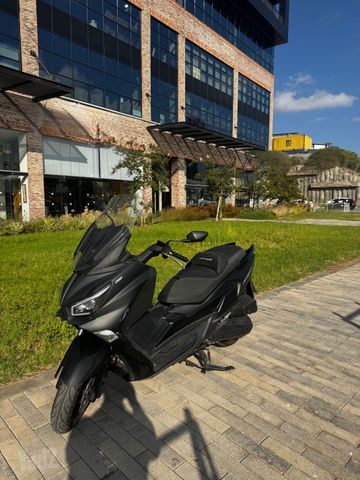 מודעת רכב סאן יאנג ג'וי-מקס Z-250