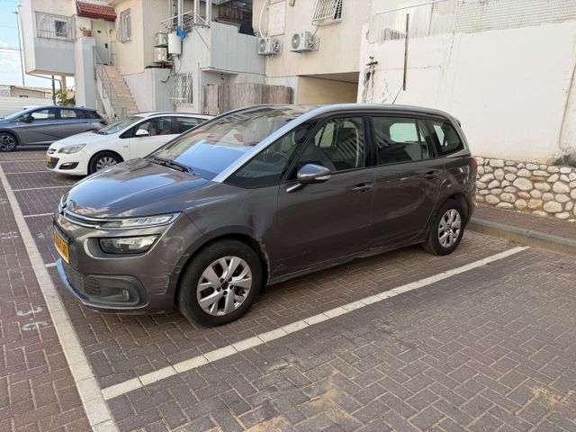 מודעת רכב סיטרואן C4 פיקאסו