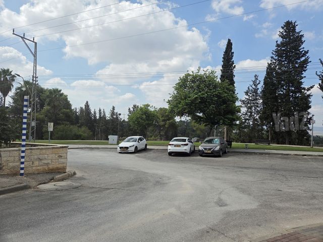 האביב 9