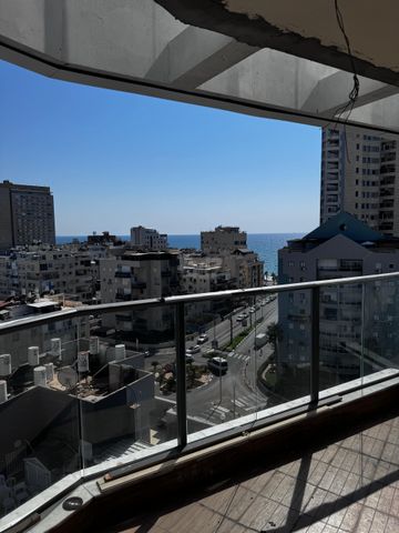 הצפירה 4