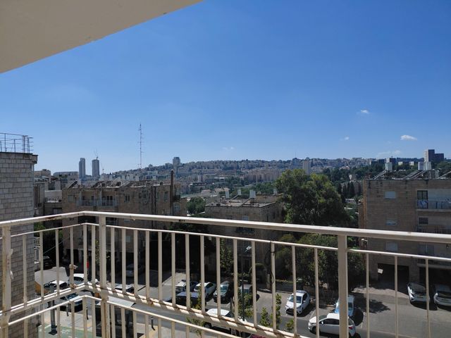 טשרניחובסקי 25