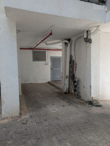 קרית ספר 28