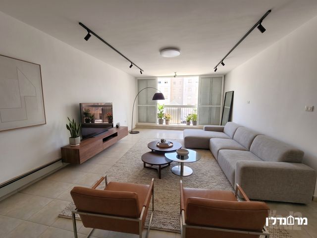 Herzliya, Israel 13