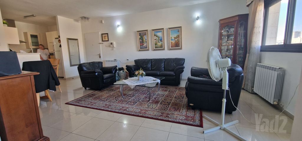 דירה להשכרה בירושלים (תיווך) — 2