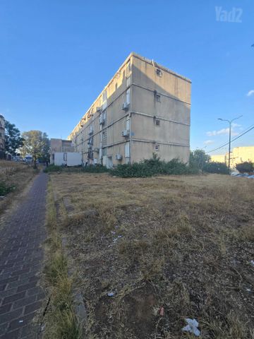 נחום 23