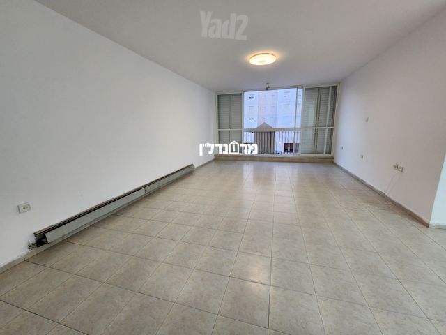 Herzliya, Israel 3