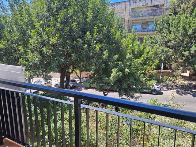 דירה להשכרה בירושלים (תיווך) — 4