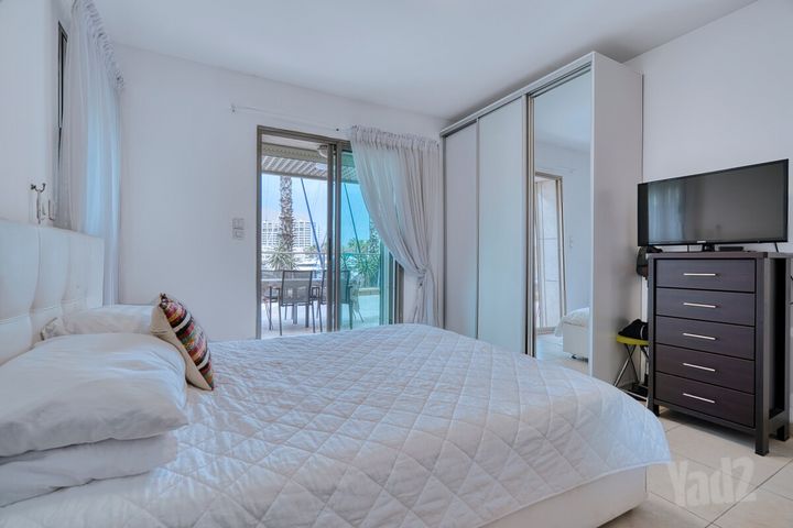 Herzliya, Israel 4