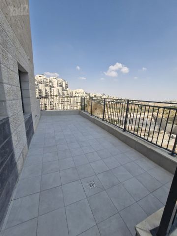 שמעון מישורי 32