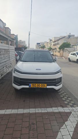מודעת רכב ג׳יי.איי.סי E-JS4